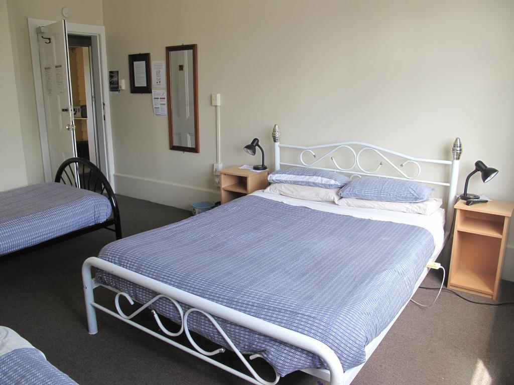 Dorset House Backpackers Pansiyon Christchurch Dış mekan fotoğraf