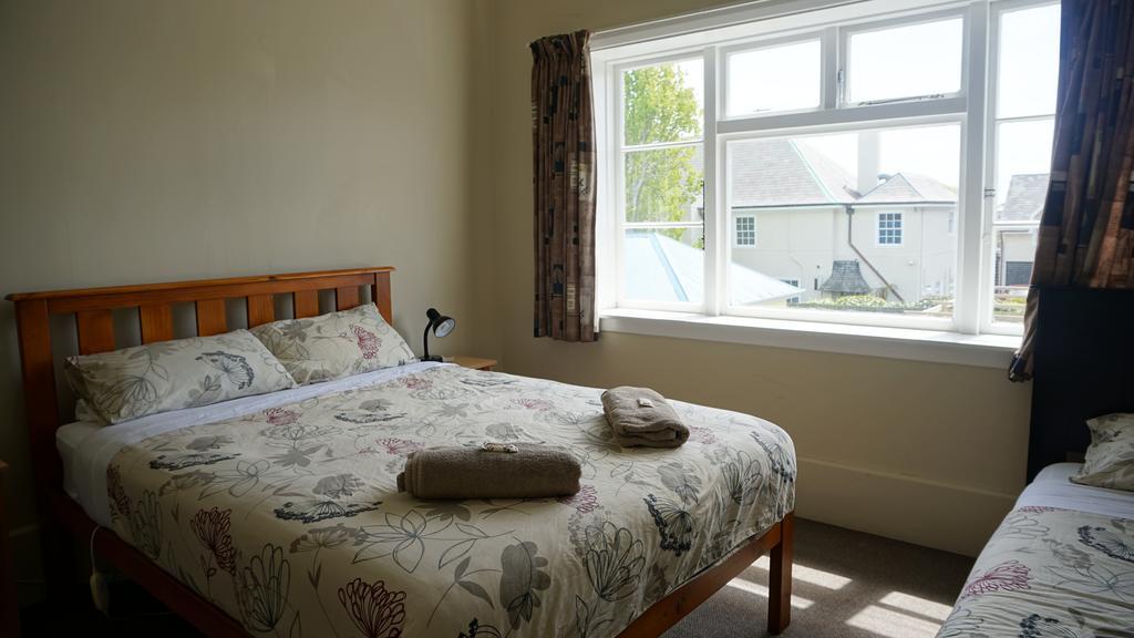 Dorset House Backpackers Pansiyon Christchurch Dış mekan fotoğraf