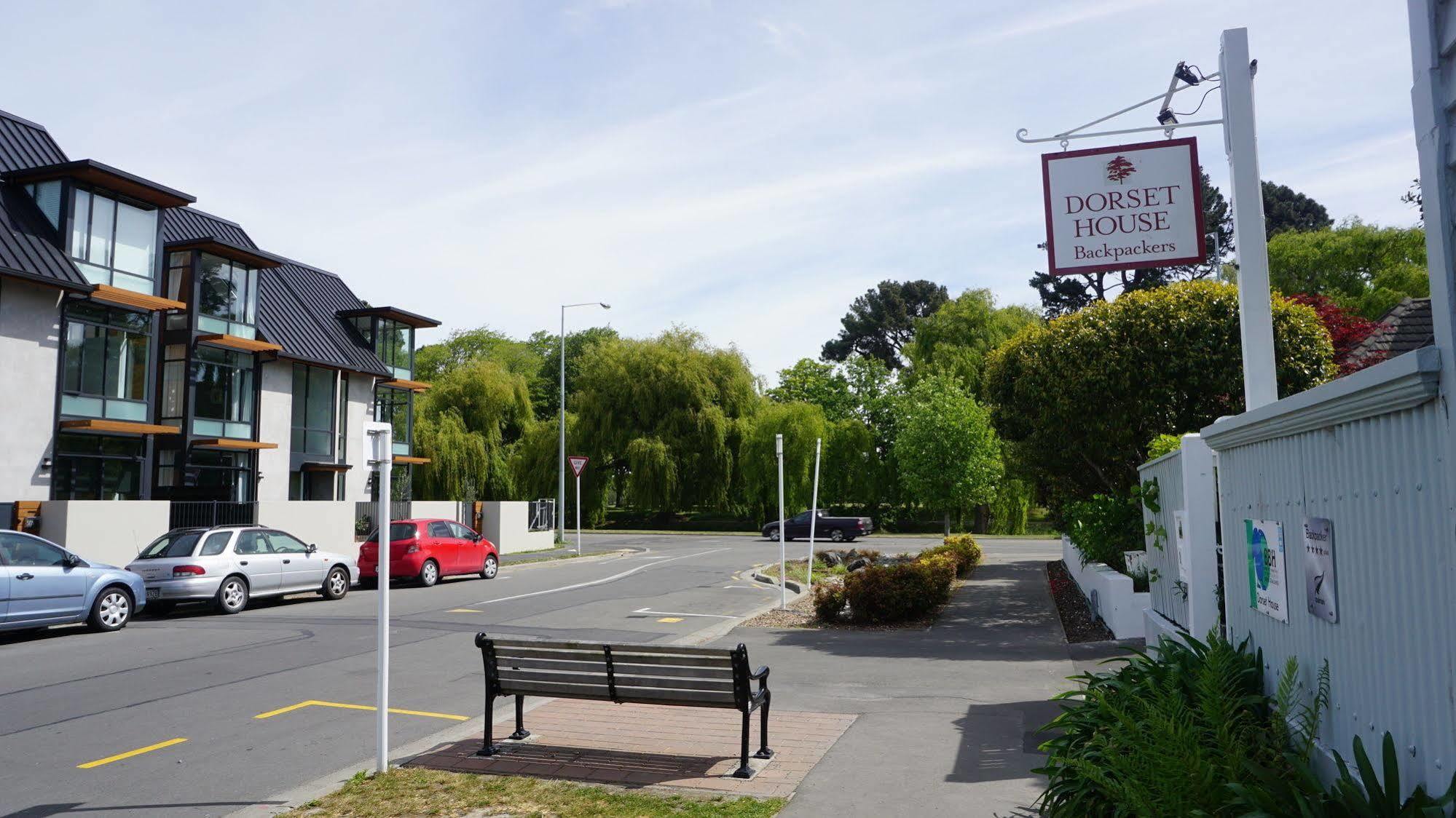 Dorset House Backpackers Pansiyon Christchurch Dış mekan fotoğraf