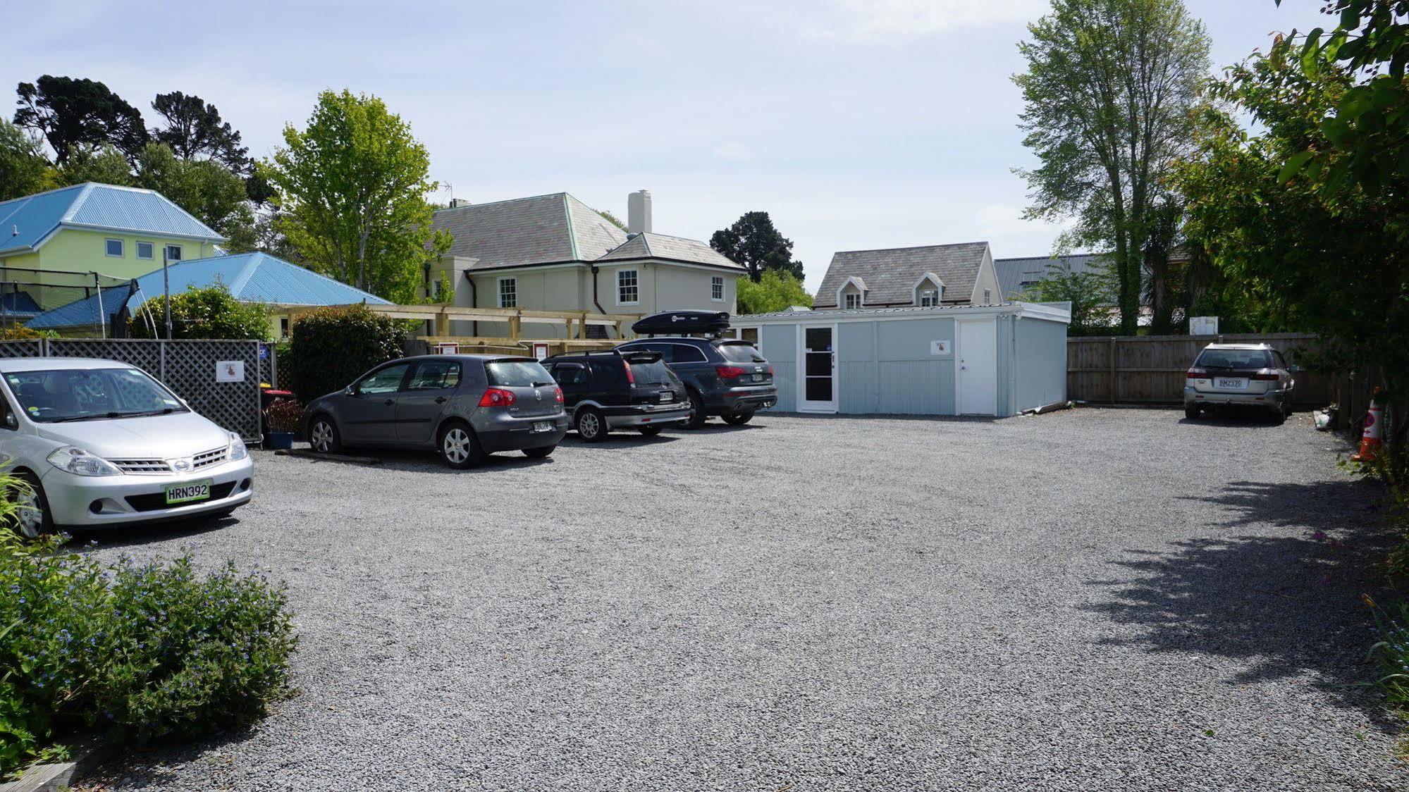 Dorset House Backpackers Pansiyon Christchurch Dış mekan fotoğraf