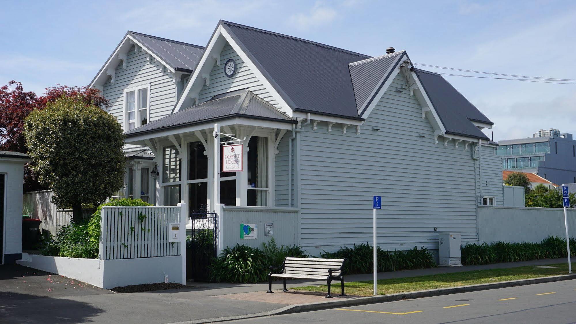 Dorset House Backpackers Pansiyon Christchurch Dış mekan fotoğraf