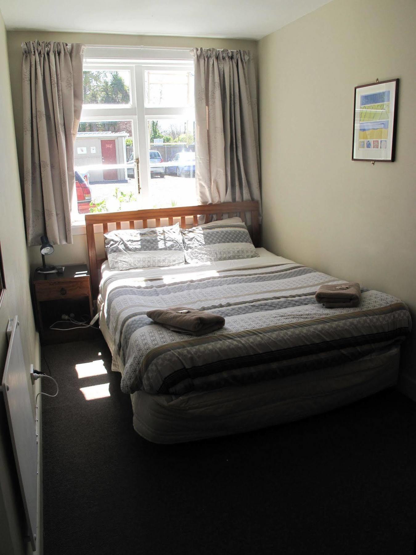 Dorset House Backpackers Pansiyon Christchurch Dış mekan fotoğraf