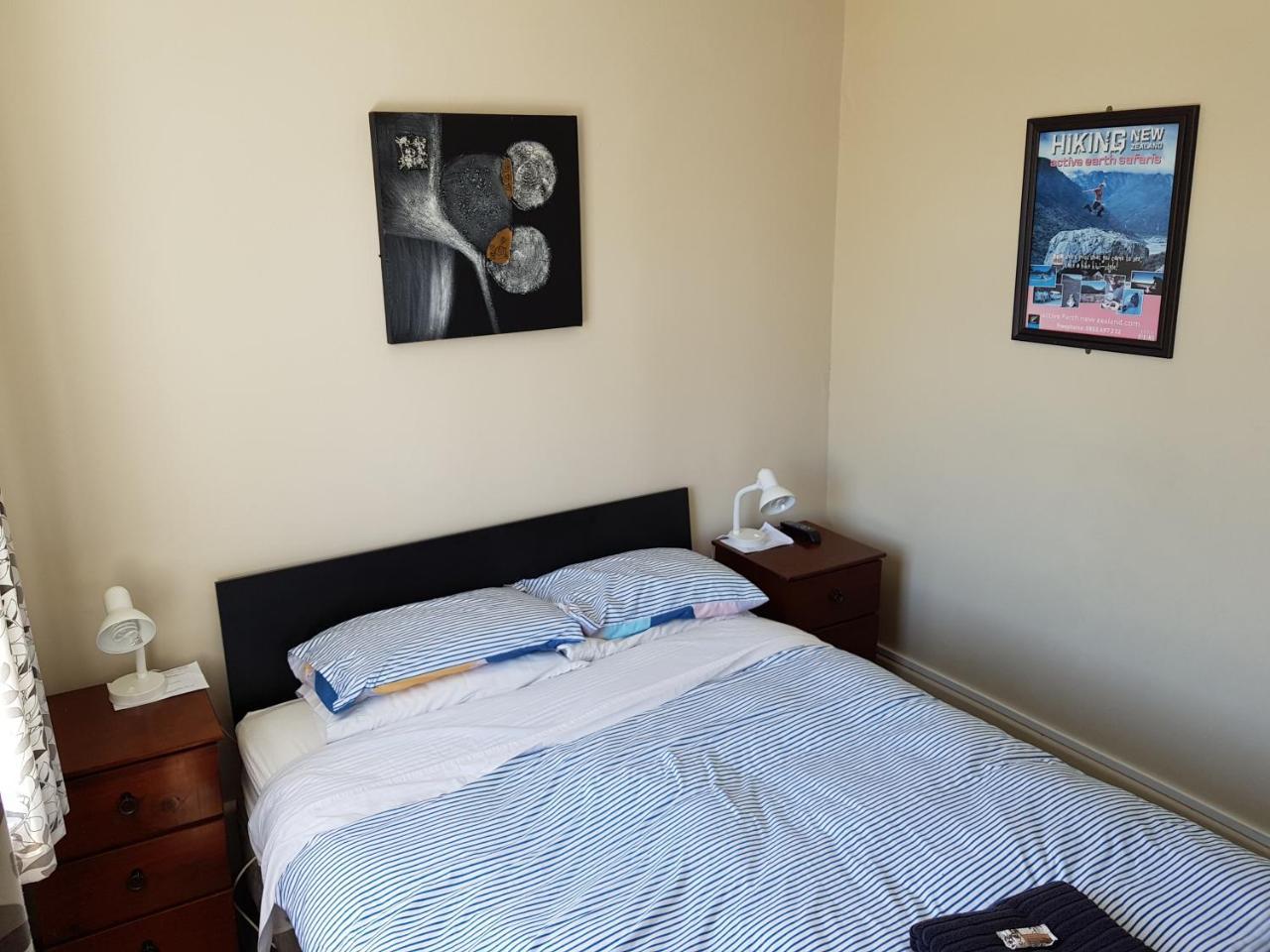 Dorset House Backpackers Pansiyon Christchurch Dış mekan fotoğraf