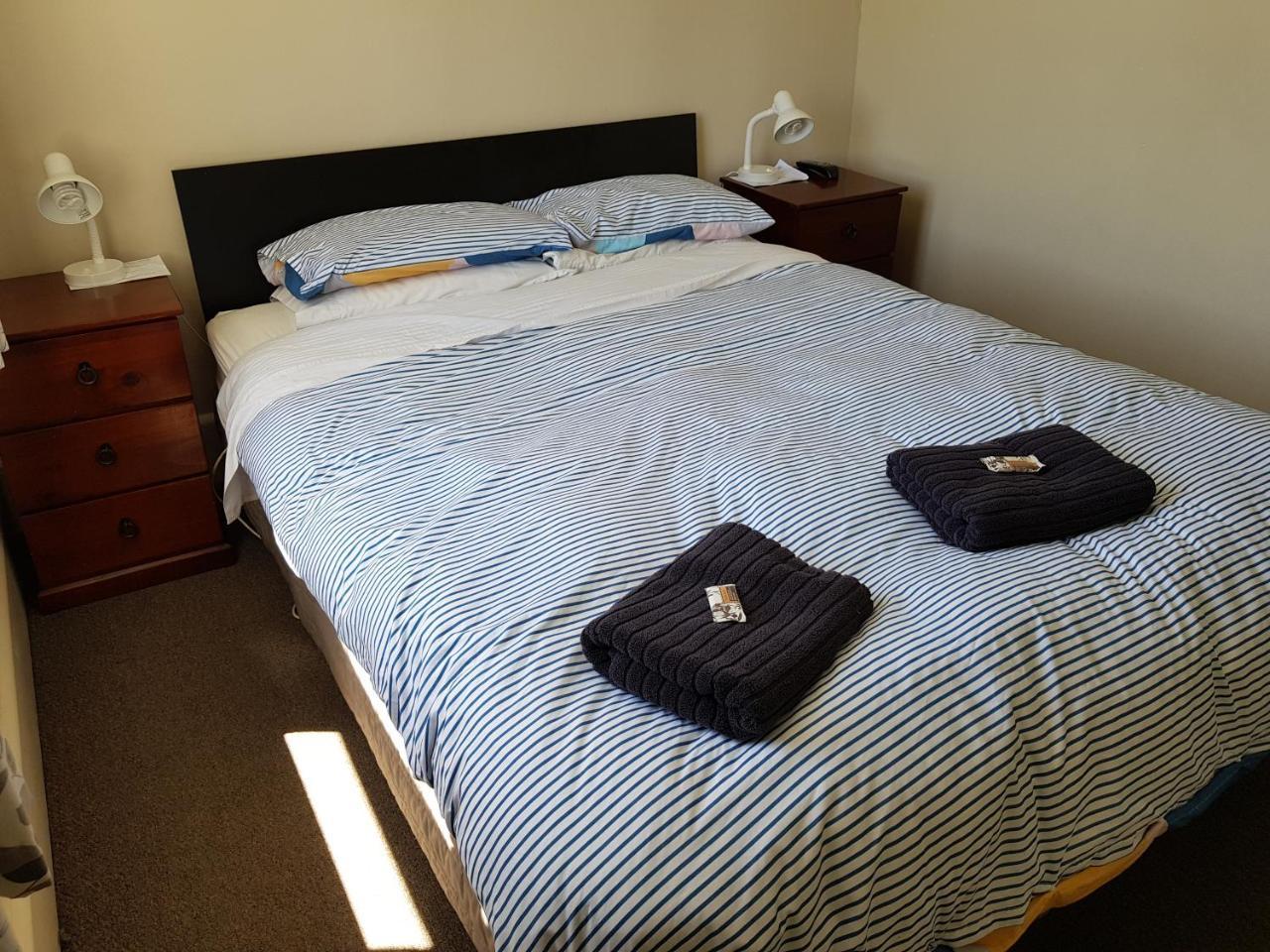 Dorset House Backpackers Pansiyon Christchurch Dış mekan fotoğraf