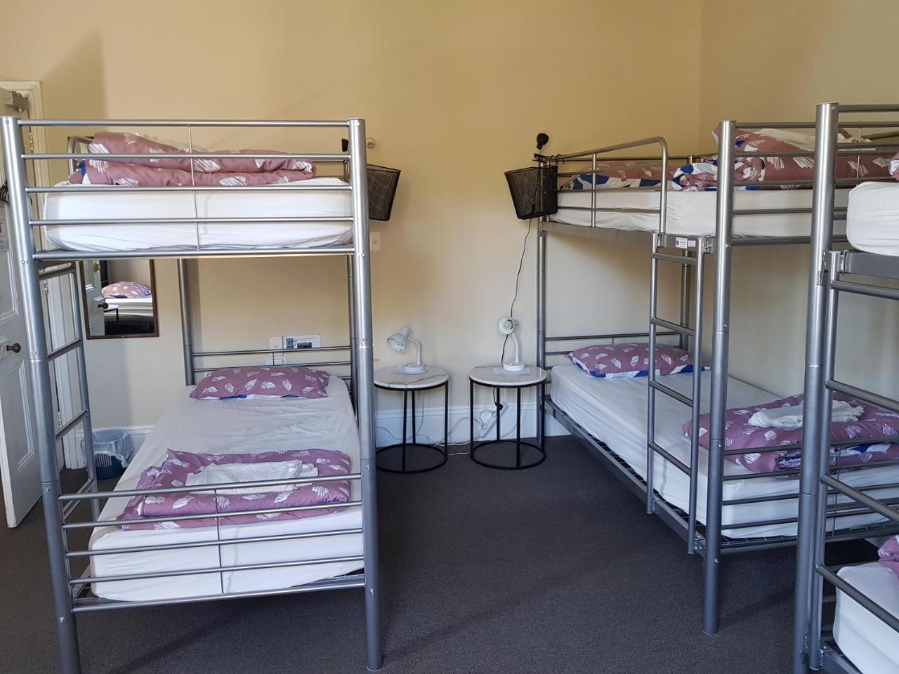 Dorset House Backpackers Pansiyon Christchurch Dış mekan fotoğraf