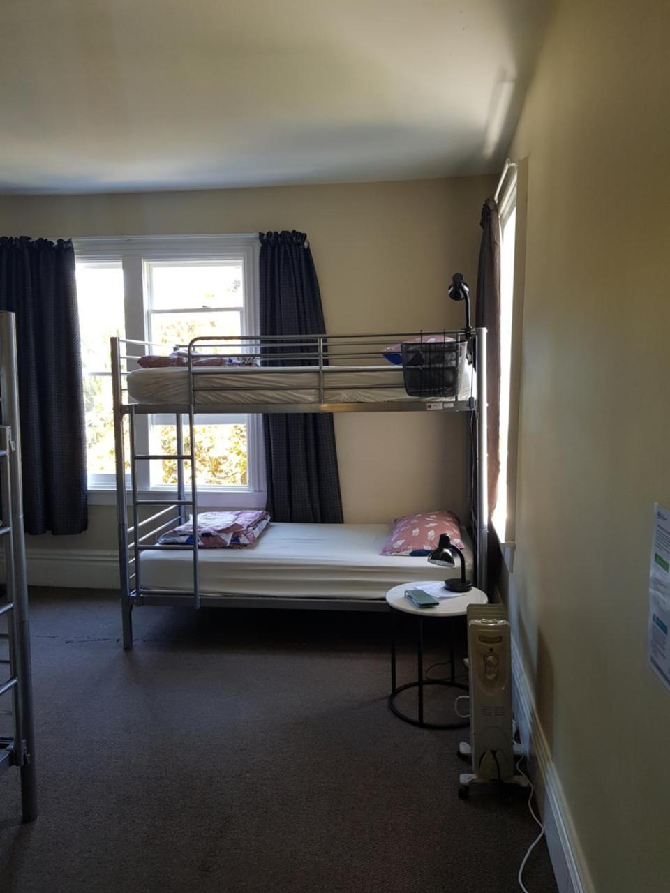 Dorset House Backpackers Pansiyon Christchurch Dış mekan fotoğraf