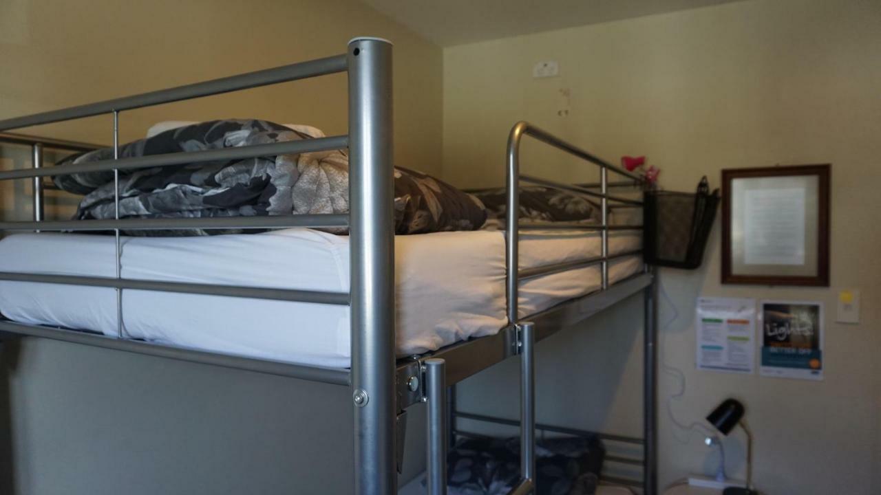 Dorset House Backpackers Pansiyon Christchurch Dış mekan fotoğraf
